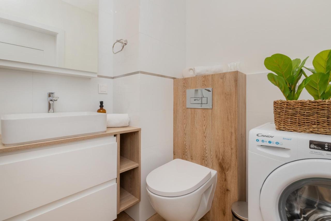 Bright & Stylish Apartment With Balcony 1,5 Km To Gdansk Main City By Noclegi Renters 외부 사진